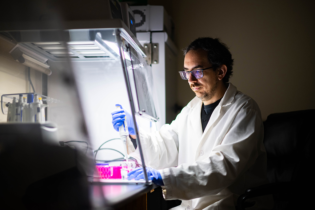 UNT biologist working in his lab