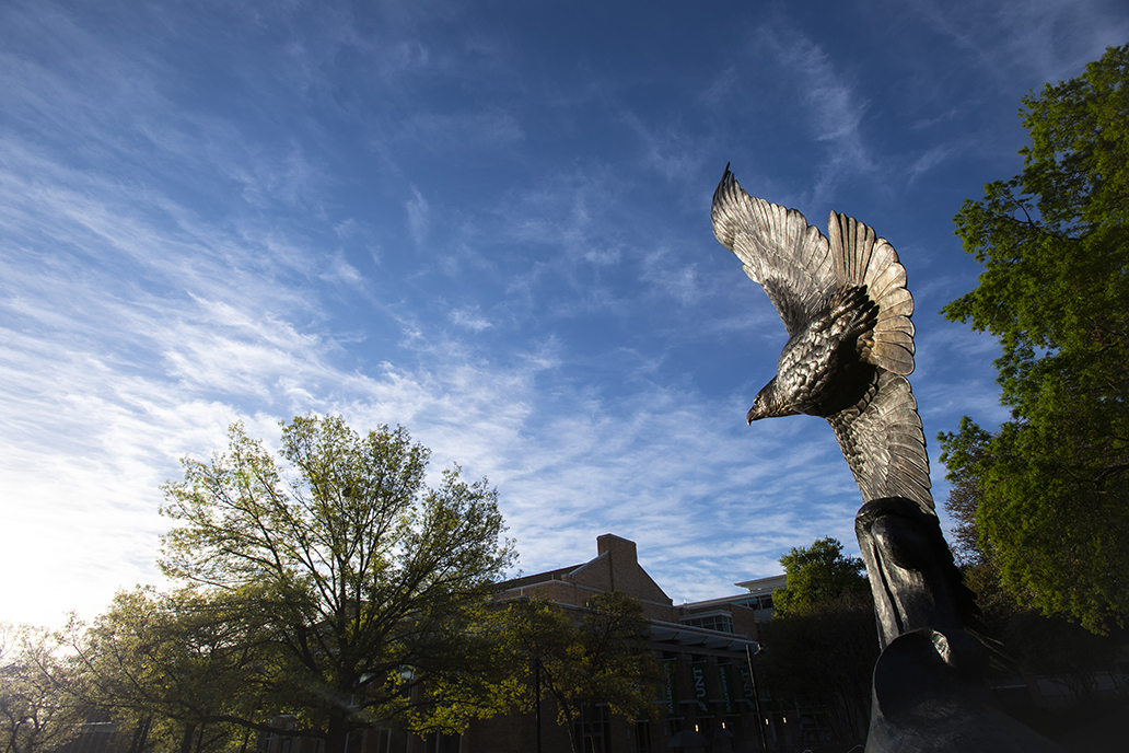 Photo of UNT eagle statue on campus