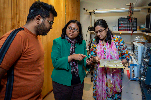 Ifana Mahbub and four student researchers